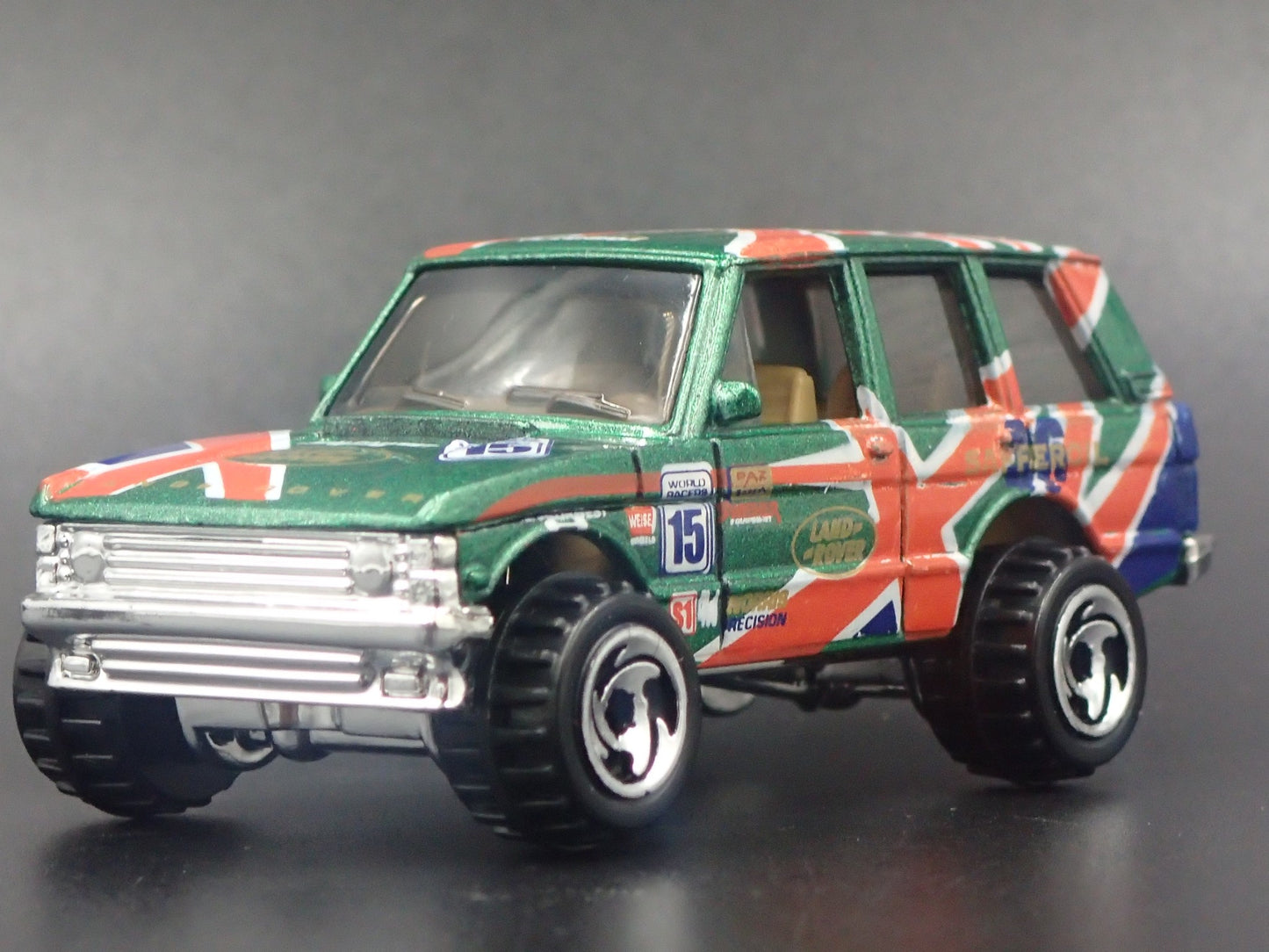 1970-1994 RANGE ROVER CLASSIC 1/64 SCALE COLLECTIBLE DIORAMA DIECAST MODEL CAR