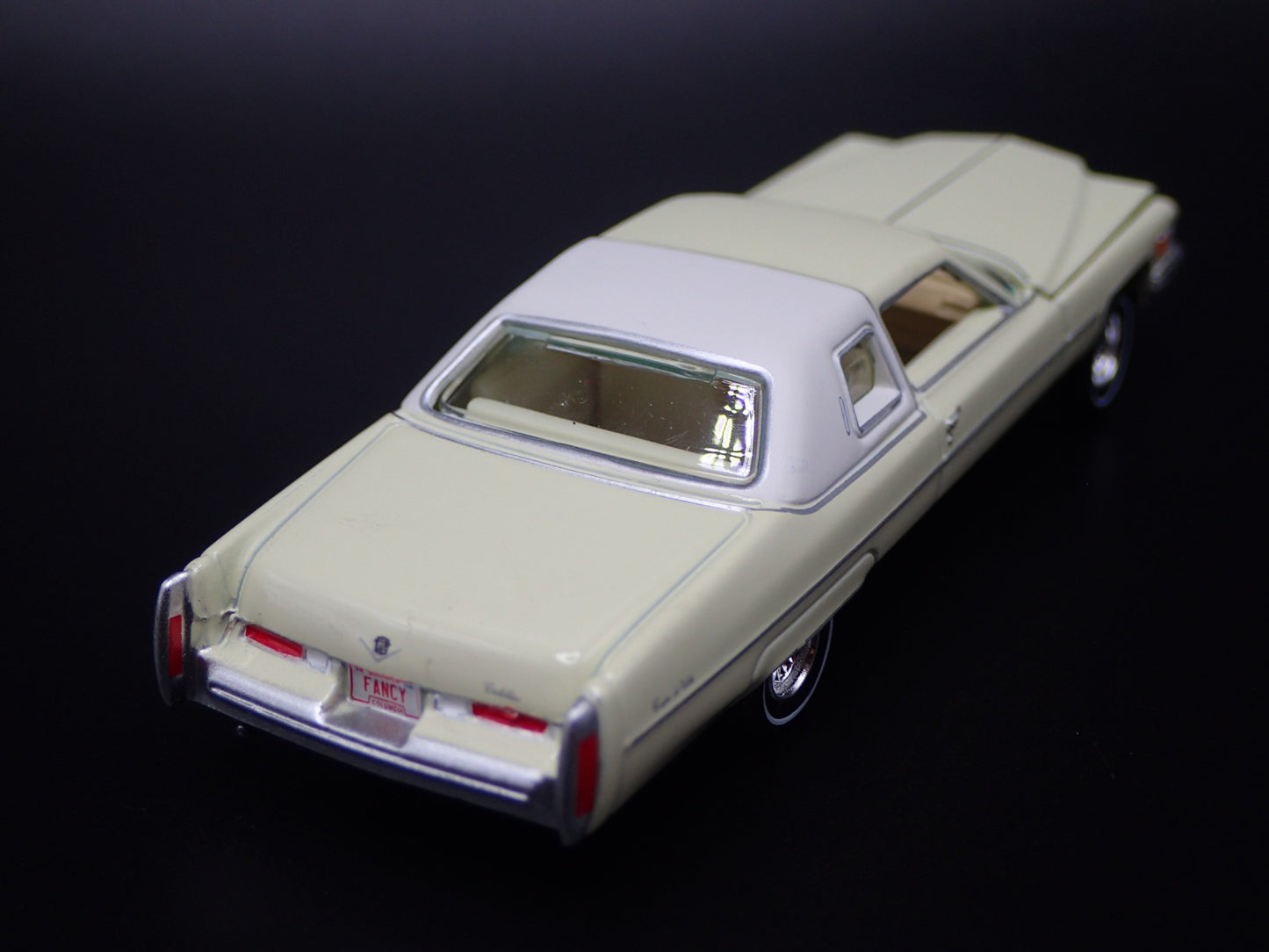 1976 76 CADDY CADILLAC DEVILLE 1:64 SCALE COLLECTIBLE DIORAMA DIECAST MODEL CAR