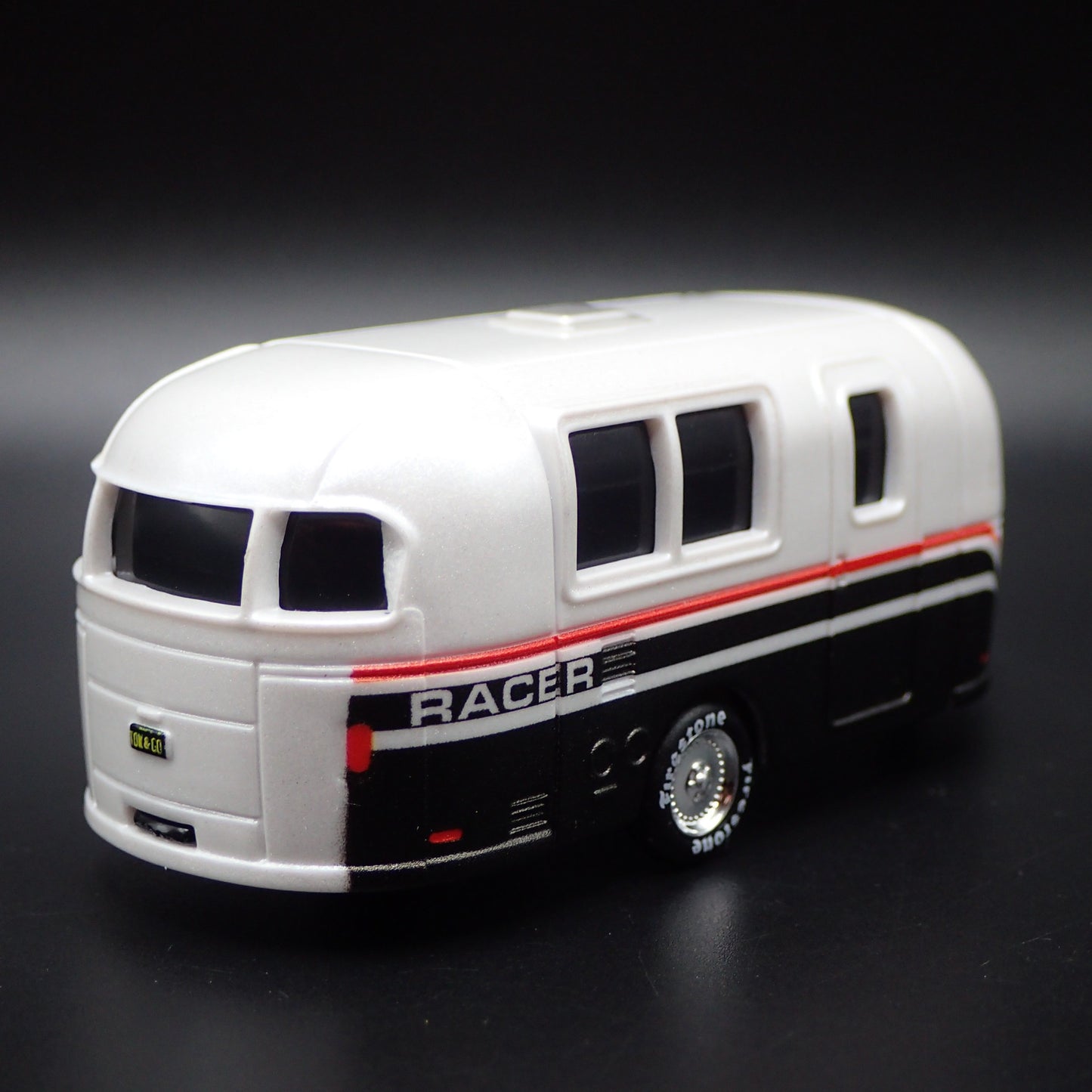 CAMPER TRAILER W HITCH WHITE RARE 1:64 SCALE COLLECTIBLE PLASTIC DIORAMA MODEL