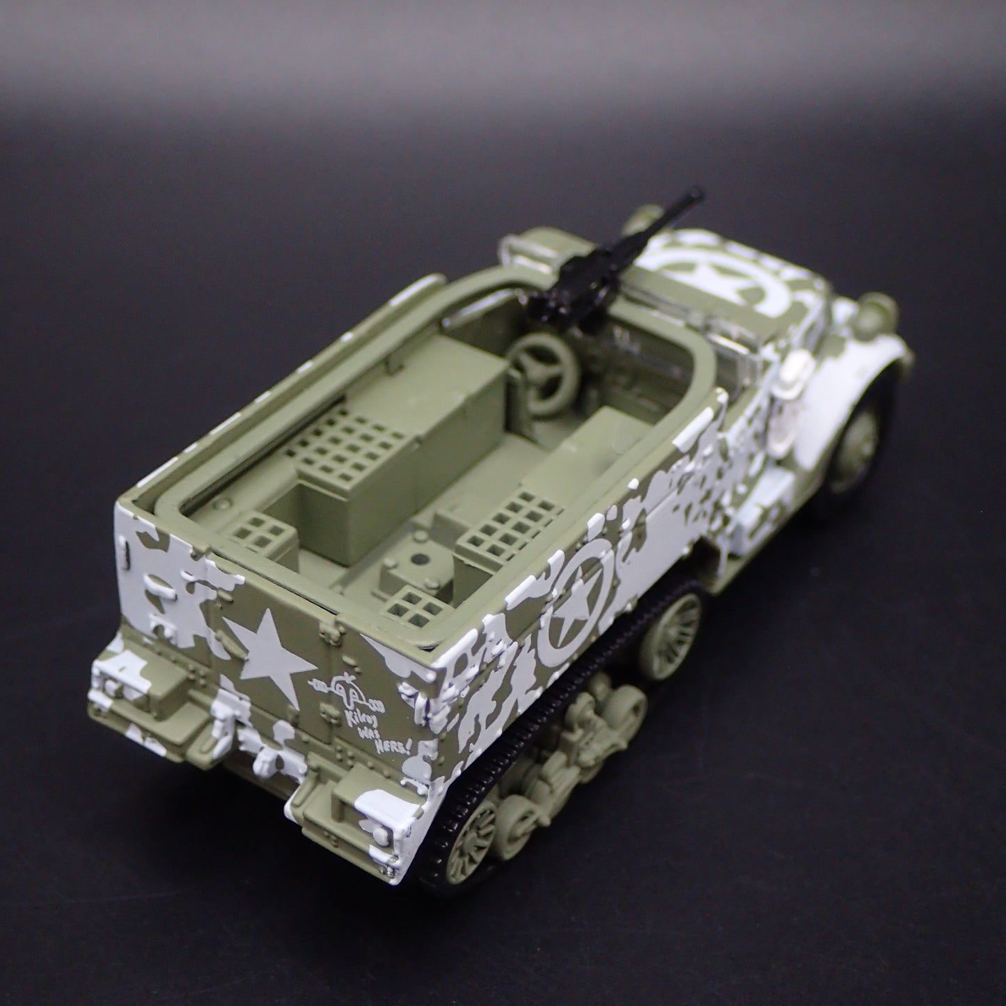 WWII M2 HALF TRACK TANK ARMY MILITARY GREEN 1:87 SCALE DIORAMA DIECAST MODEL CAR