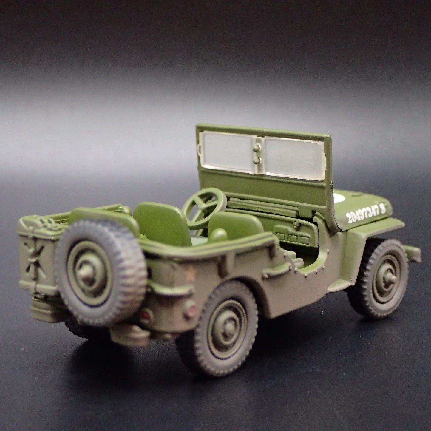 WWII WILLYS MB JEEP ARMY MILITARY PATTON 1:64 SCALE DIORAMA DIECAST MODEL CAR