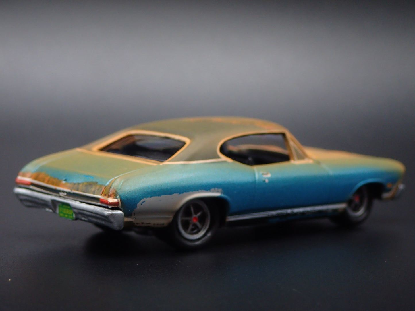 1968 68 CHEVY CHEVROLET CHEVELLE SS 396 BARN FIND 1:64 SCALE DIECAST MODEL CAR