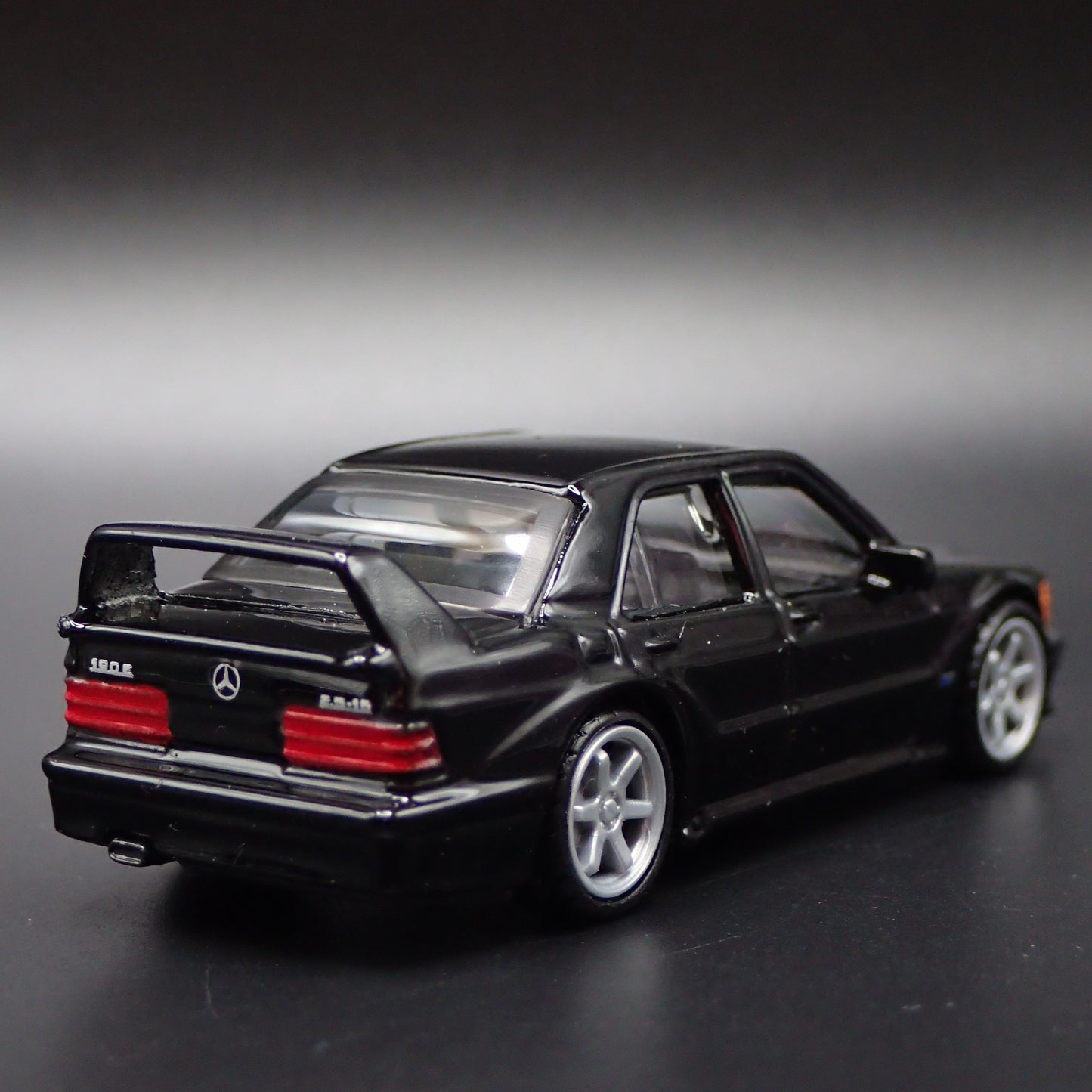 MERCEDES-BENZ 190E 2.5-16 EVOLUTION II 1:64 SCALE DIORAMA DIECAST MODEL CAR