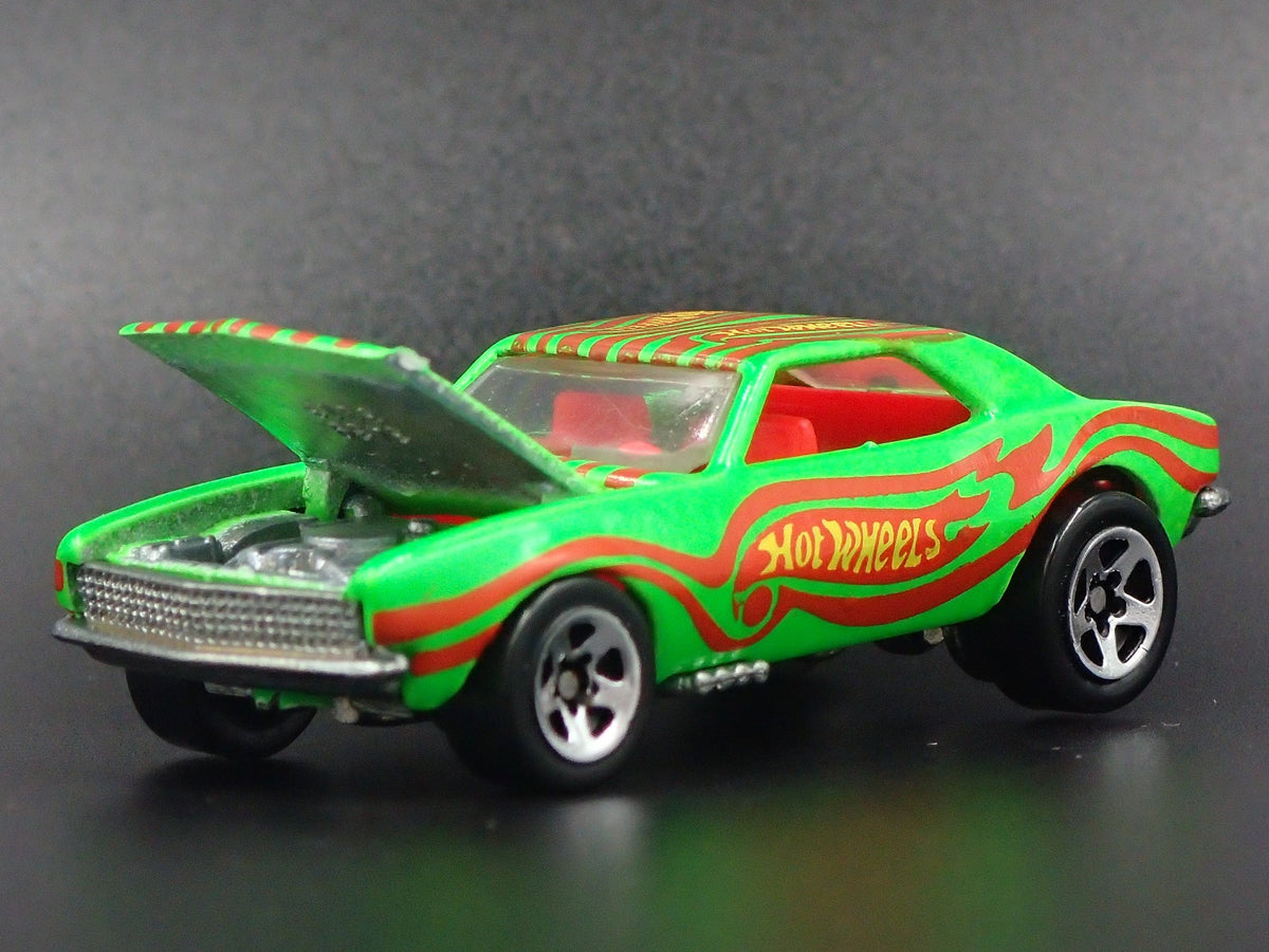 1967 67 CHEVY CHEVROLET CAMARO GREEN 1:64 SCALE DIORAMA DIECAST MODEL CAR