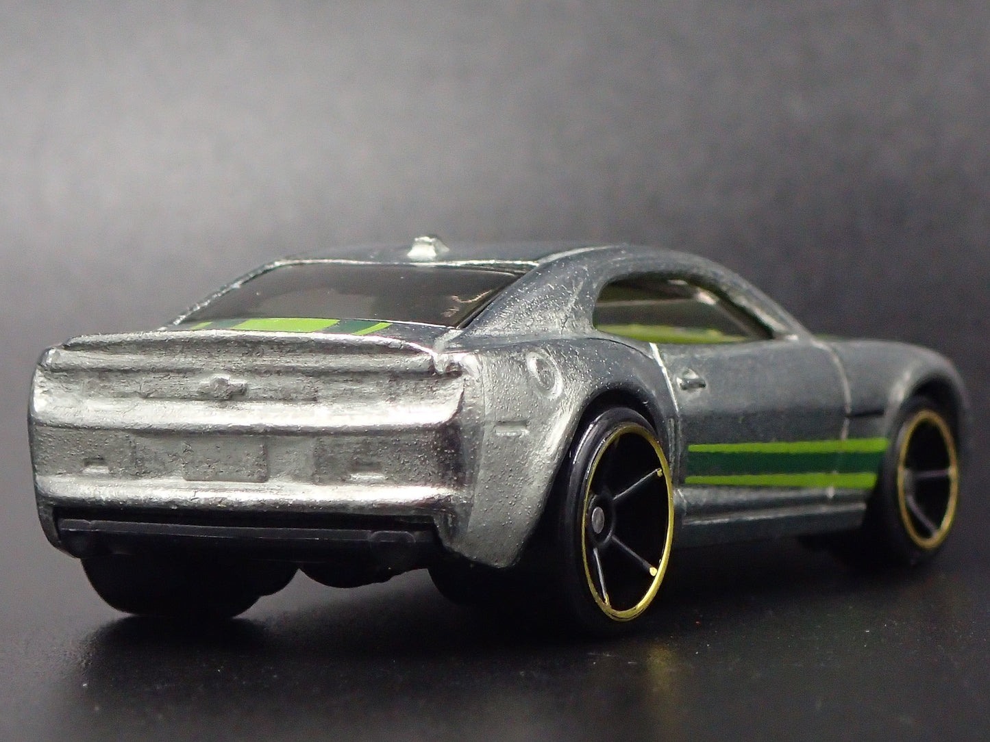 2010-2015 CHEVY CHEVROLET CAMARO SS RARE 1:64 SCALE DIORAMA DIECAST MODEL CAR