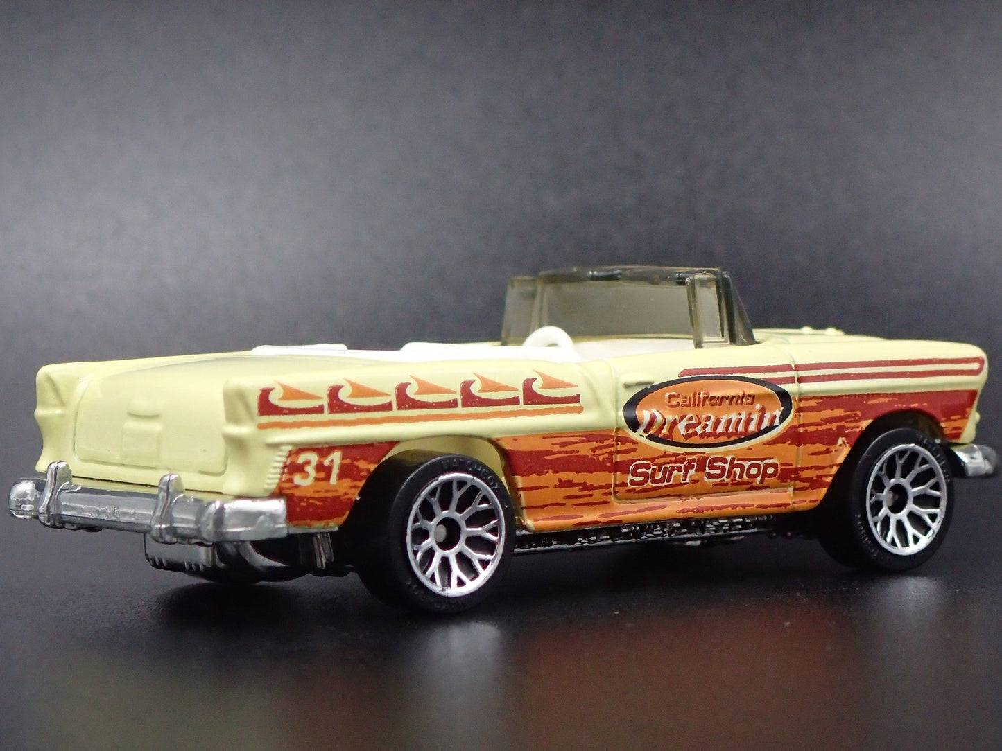1955 55 CHEVY CHEVROLET BEL AIR CONVERTIBLE 1/64 SCALE DIORAMA DIECAST MODEL CAR
