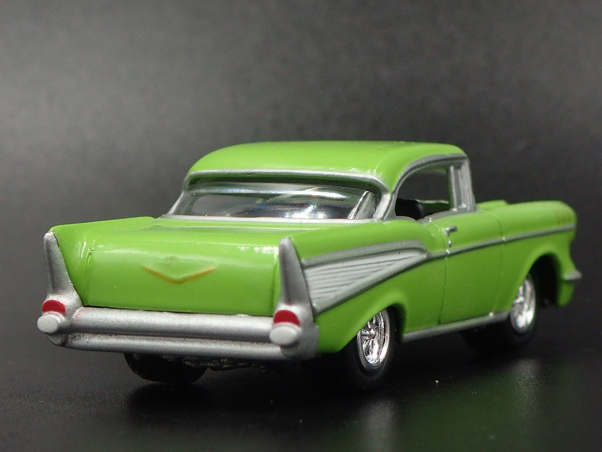 1957 CHEVY CHEVROLET BEL AIR GREEN 1:64 SCALE DIORAMA DIECAST MODEL CAR