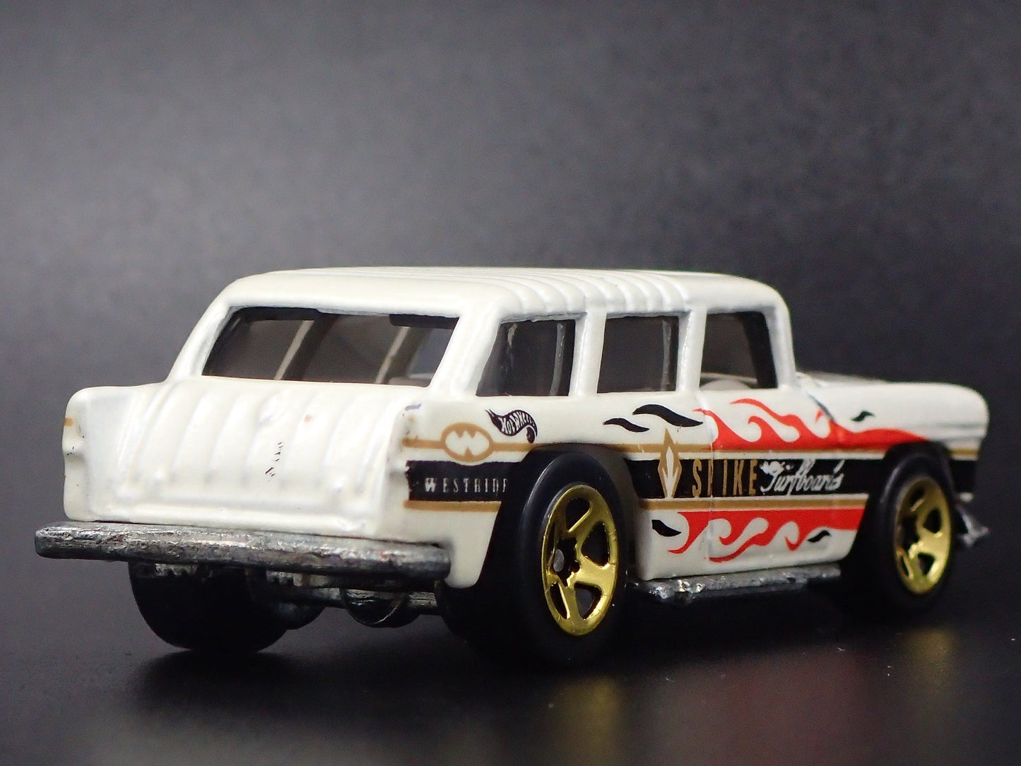 1955 55 CHEVY CHEVROLET NOMAD STATION WAGON WHITE 1:64 SCALE DIECAST MODEL CAR