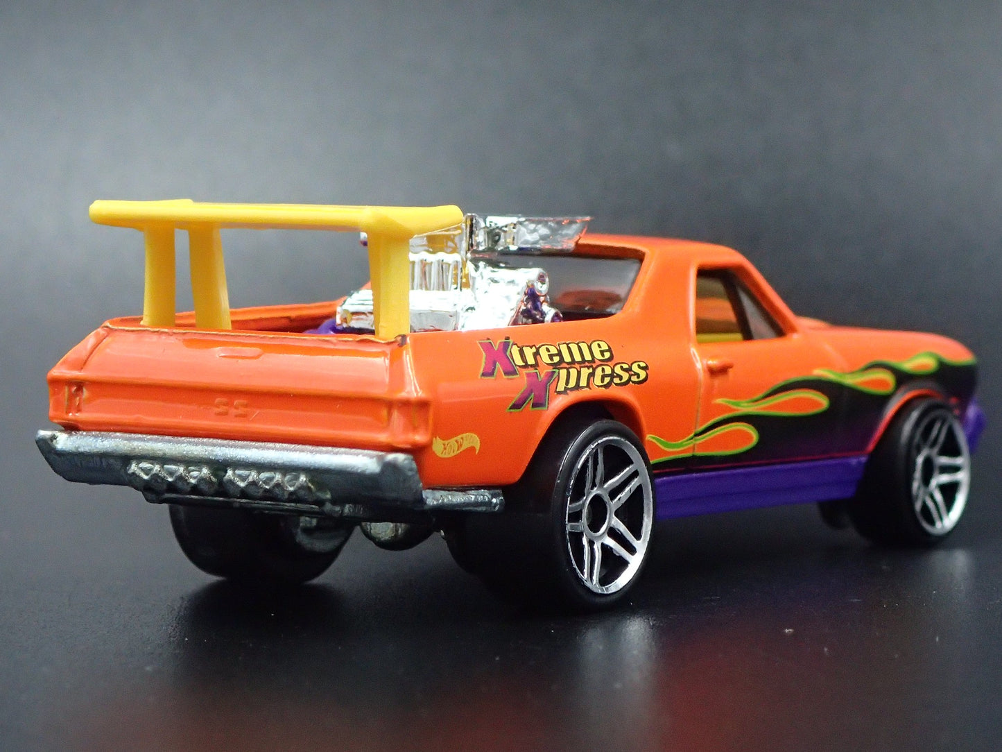 1968 68 CHEVY CHEVROLET EL CAMINO ORANGE 1:64 SCALE DIORAMA DIECAST MODEL CAR