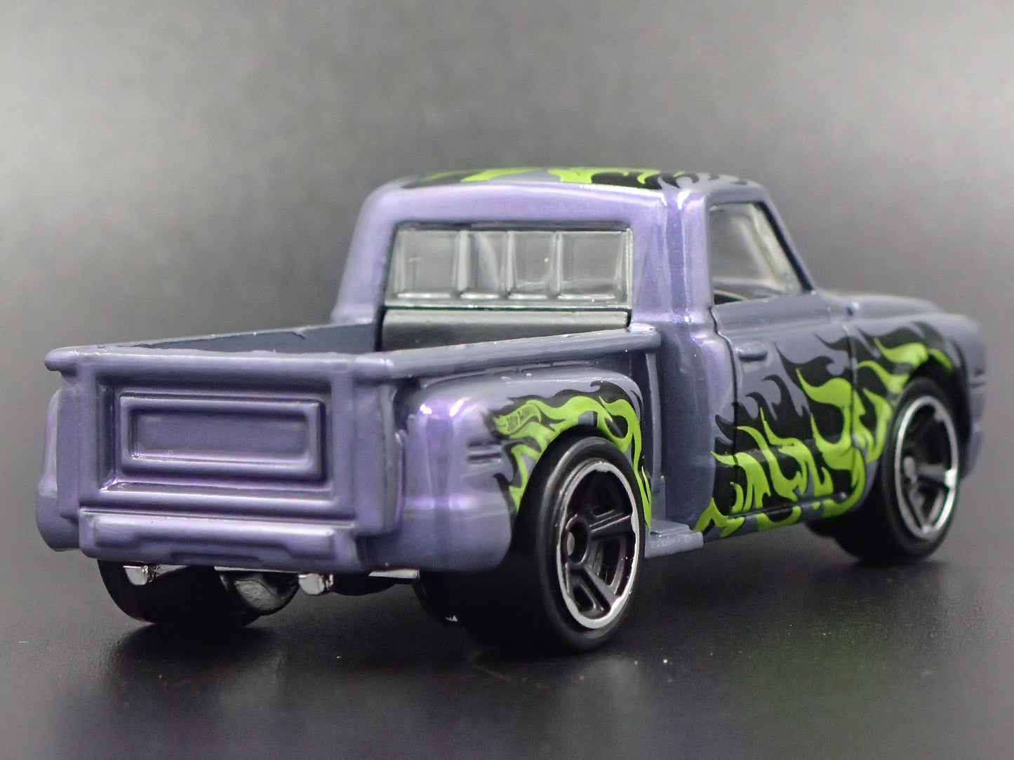 1969 69 CHEVY CHEVROLET STEP SIDE PICKUP TRUCK RARE 1:64 SCALE DIECAST MODEL CAR