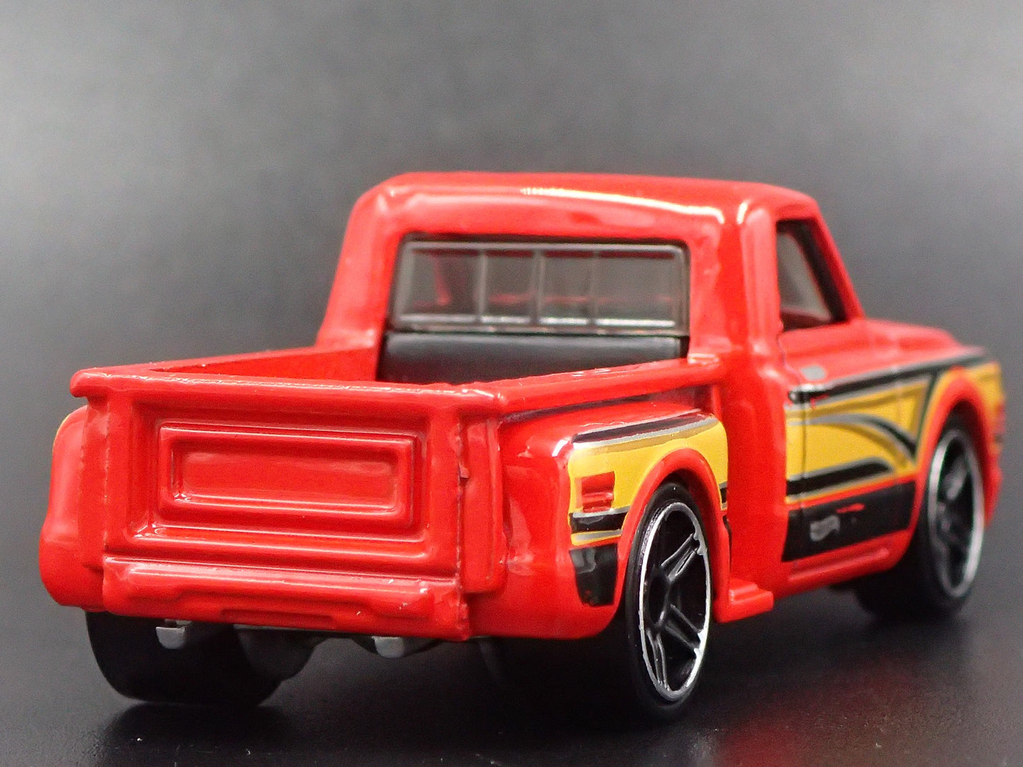 1969 69 CHEVY CHEVROLET STEP SIDE PICKUP TRUCK RED 1:64 SCALE DIECAST MODEL CAR