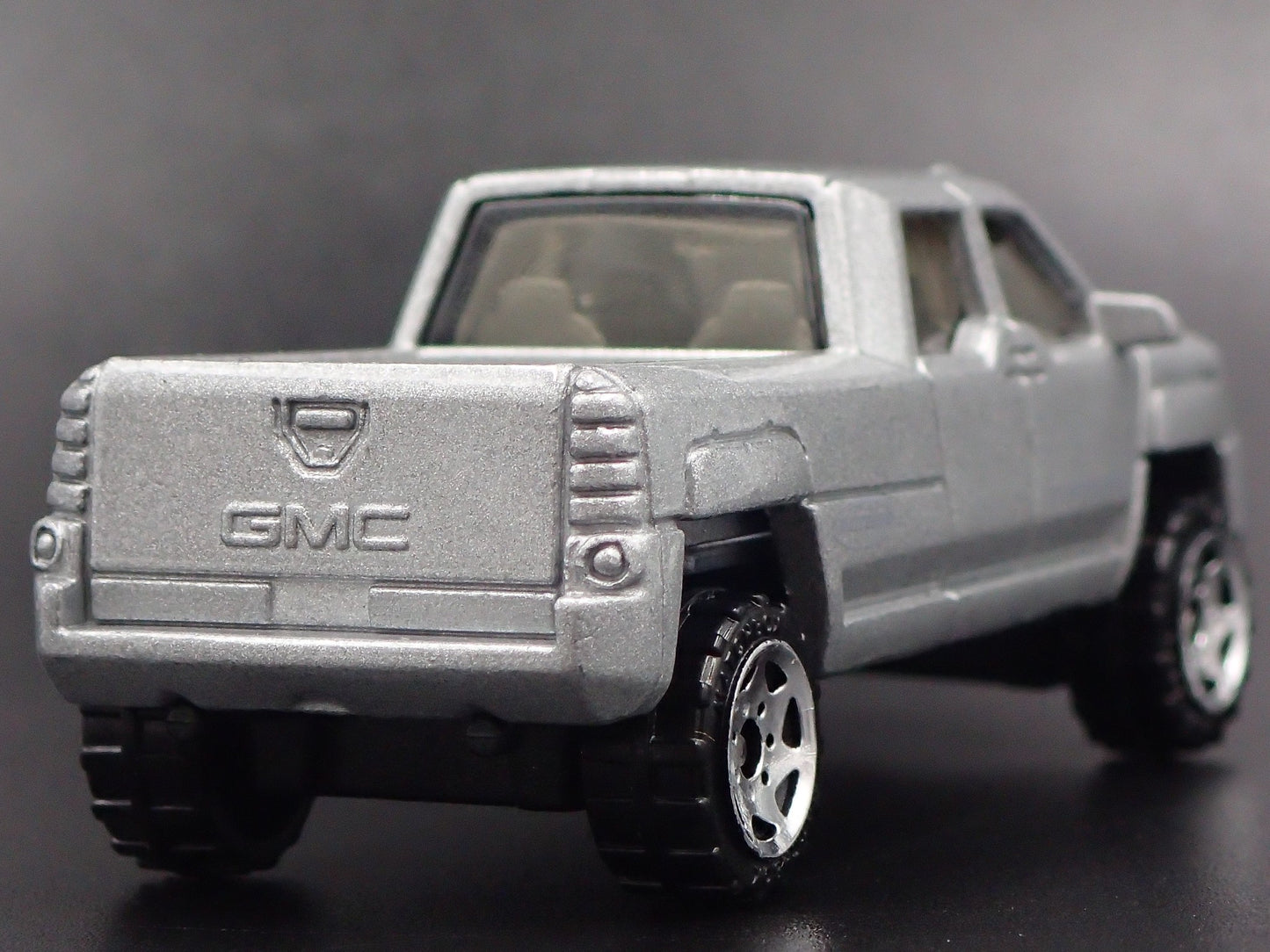 2000 00 GMC TERRADYNE PICKUP TRUCK CONCEPT VEHICLE 1:77 SCALE DIECAST MODEL CAR