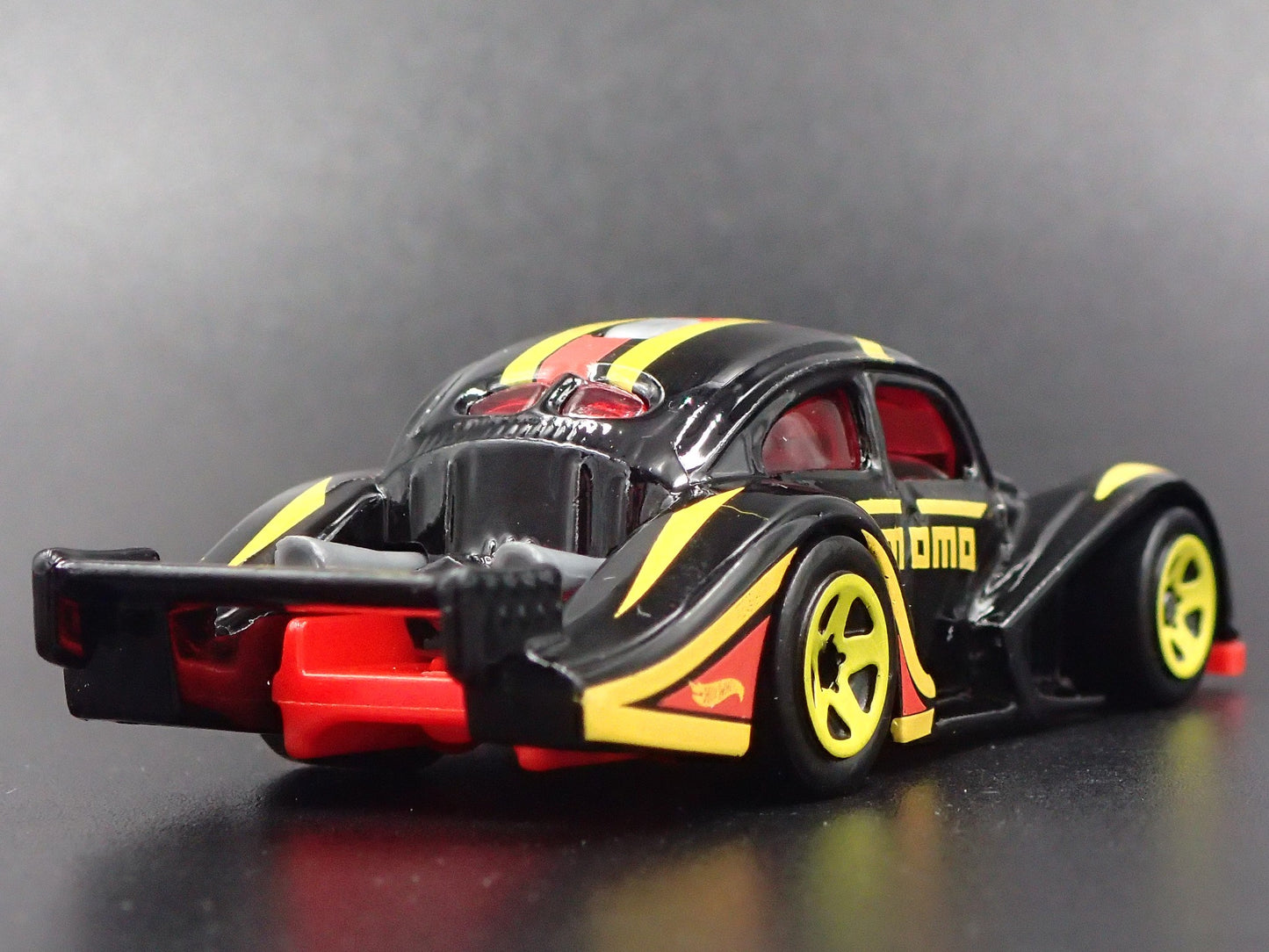 VW VOLKSWAGEN KAFER RACER BEETLE BUG MOMO 1:64 SCALE DIORAMA DIECAST MODEL CAR