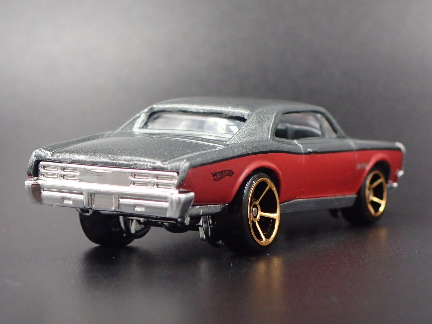 1967 67 PONTIAC GTO 1/64 SCALE LIMITED COLLECTIBLE DIORAMA DIECAST MODEL CAR
