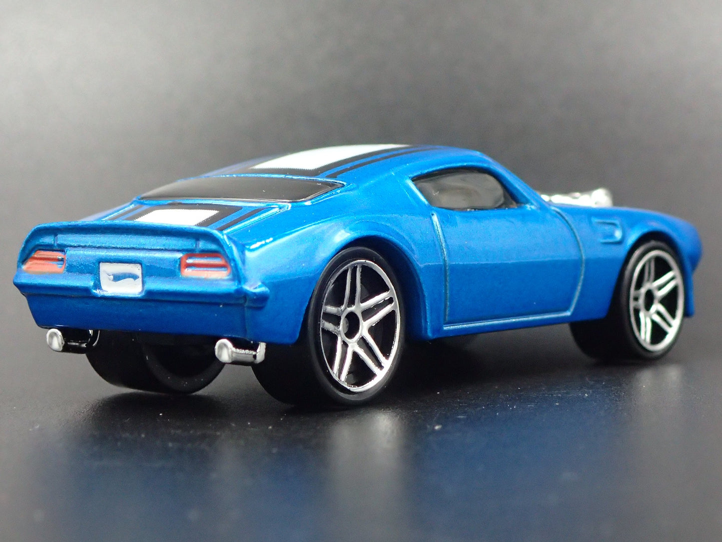 1970 70 PONTIAC FIREBIRD TRANS AM TA BLUE 1:64 SCALE DIORAMA DIECAST MODEL CAR
