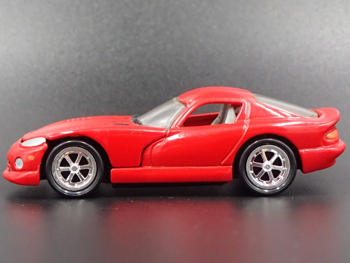 1996-2002 DODGE VIPER GTS RED 1:64 SCALE COLLECTIBLE DIORAMA DIECAST MODEL CAR