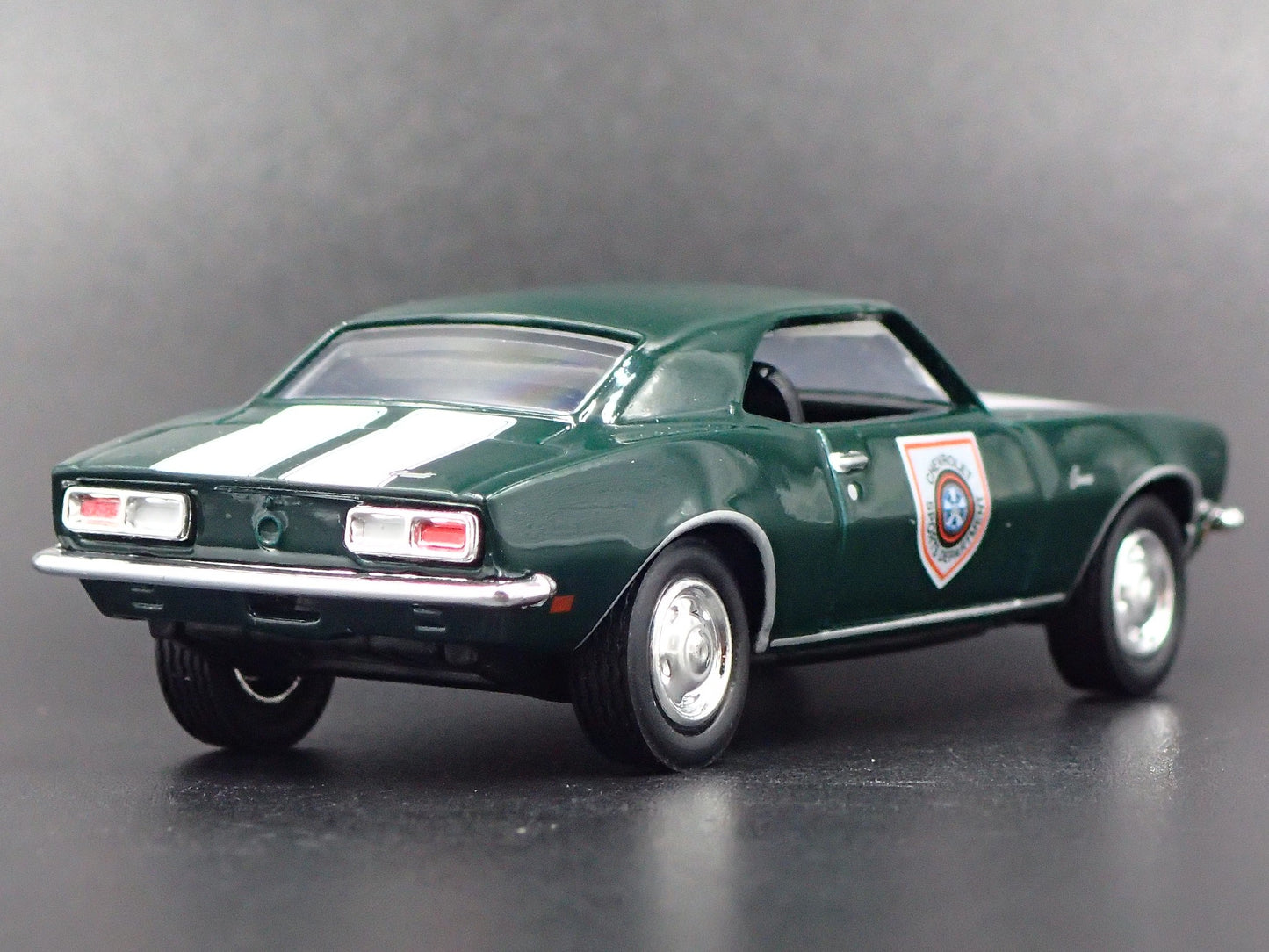 1968 68 CHEVY CHEVROLET CAMARO Z28 GREEN 1:64 SCALE DIORAMA DIECAST MODEL CAR
