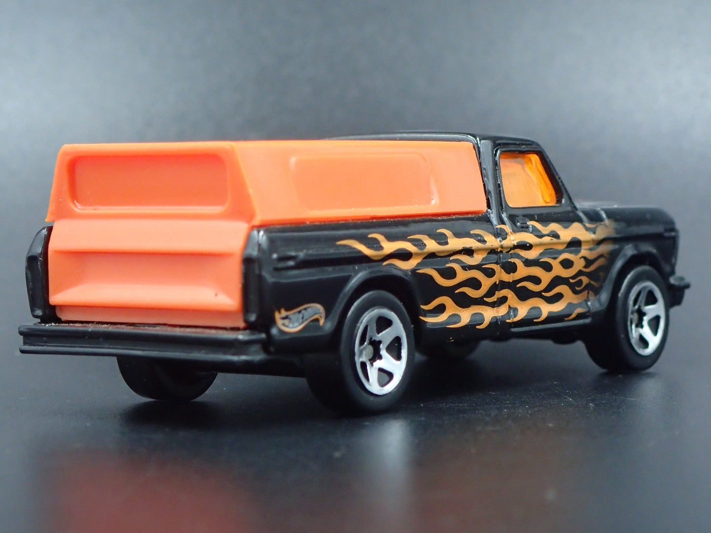 1973-1979 FORD F150 PICKUP TRUCK HARLEY DAVIDSON BLACK 1/64 DIECAST MODEL CAR