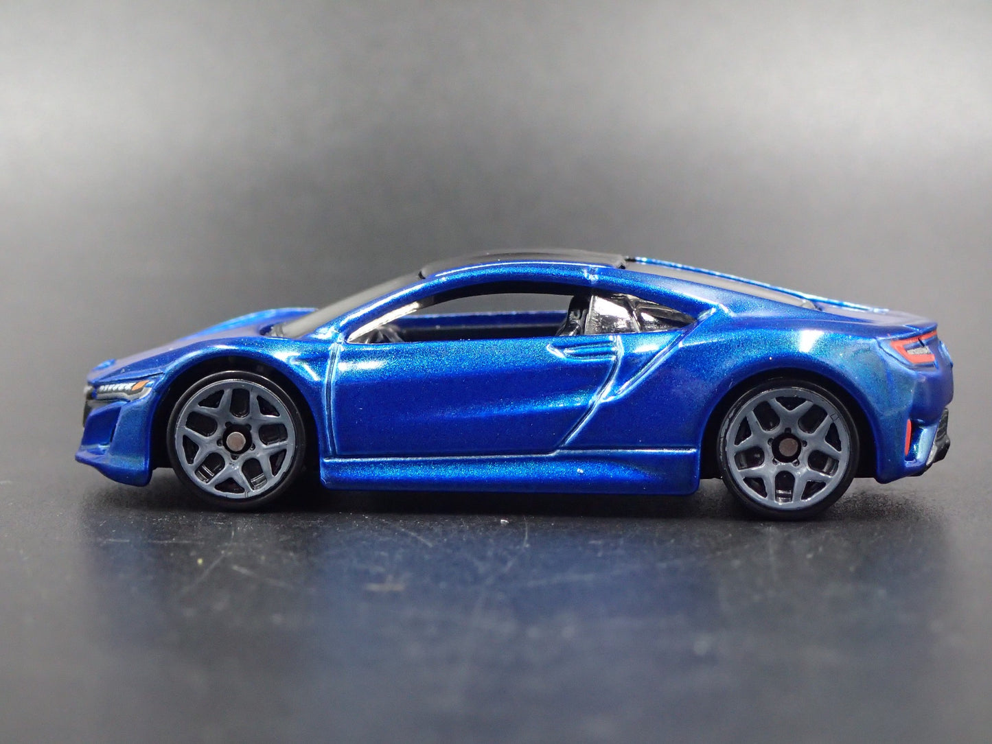 2016-2022 ACURA NSX SUPER CAR 1:64 SCALE COLLECTIBLE DIORAMA DIECAST MODEL CAR