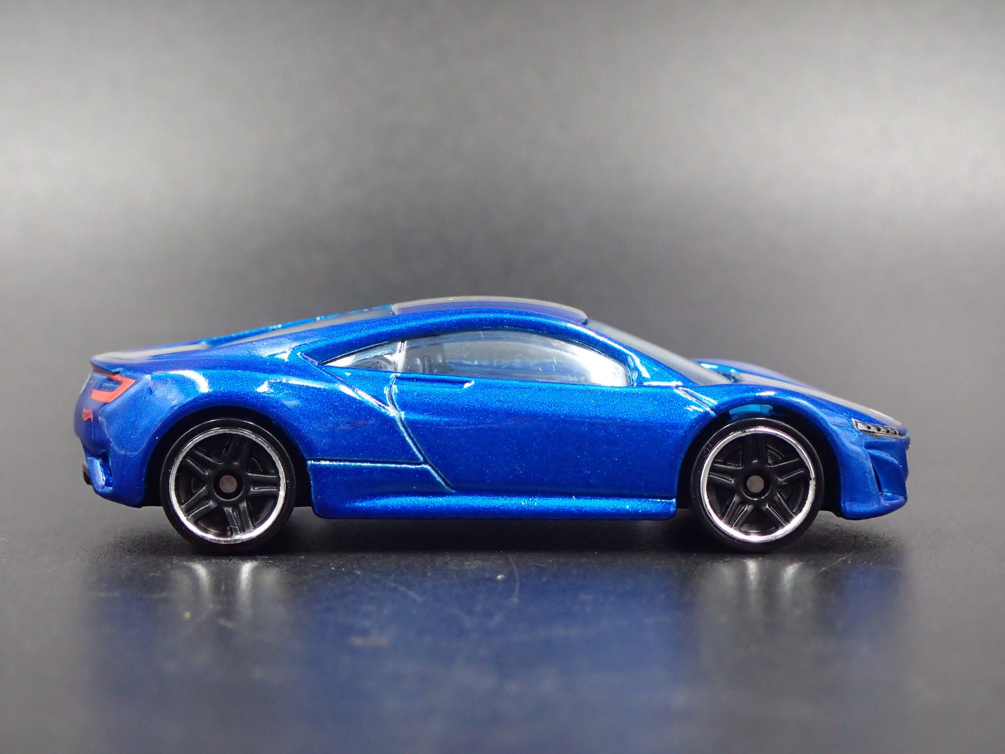 2016-2022 ACURA NSX SUPER CAR 1:64 SCALE COLLECTIBLE DIORAMA DIECAST MODEL CAR