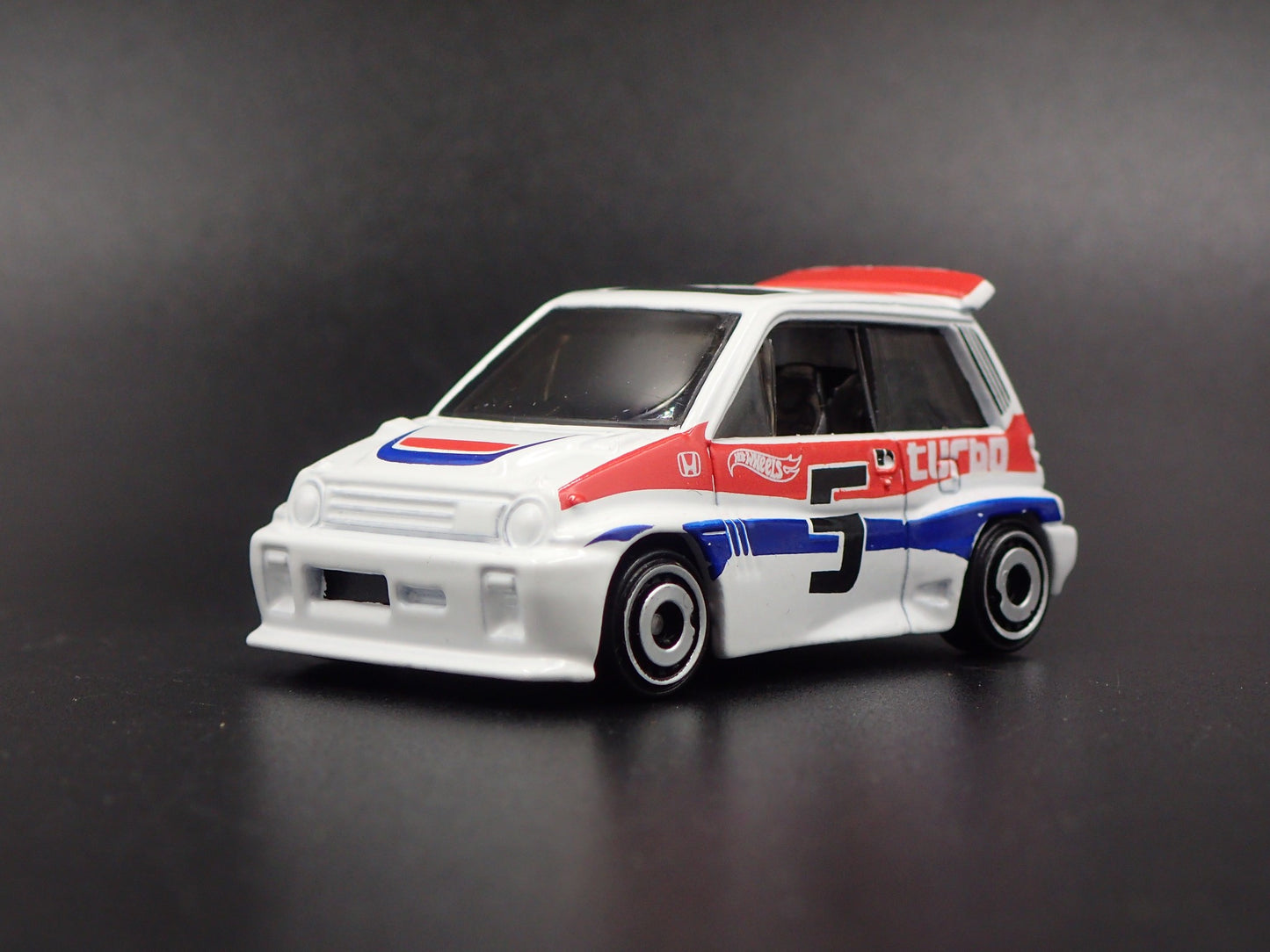 1981-1986 HONDA CITY TURBO II 1:64 SCALE COLLECTIBLE DIORAMA DIECAST MODEL CAR