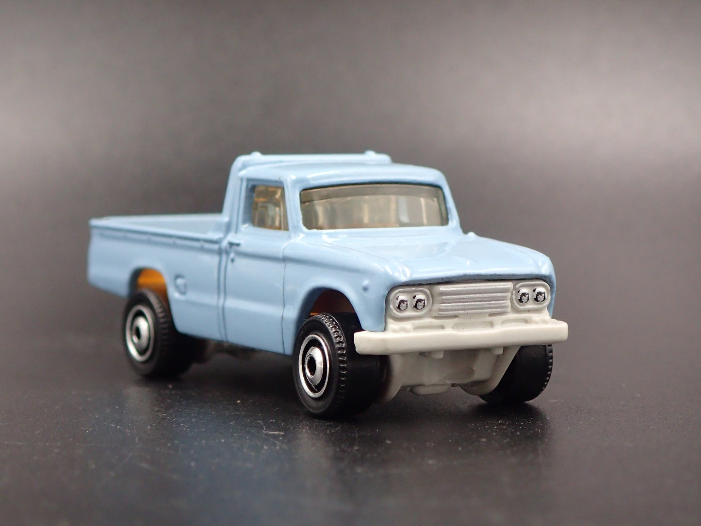 1962-1966 NISSAN JUNIOR PICKUP TRUCK HITCH 1:64 SCALE DIORAMA DIECAST MODEL CAR