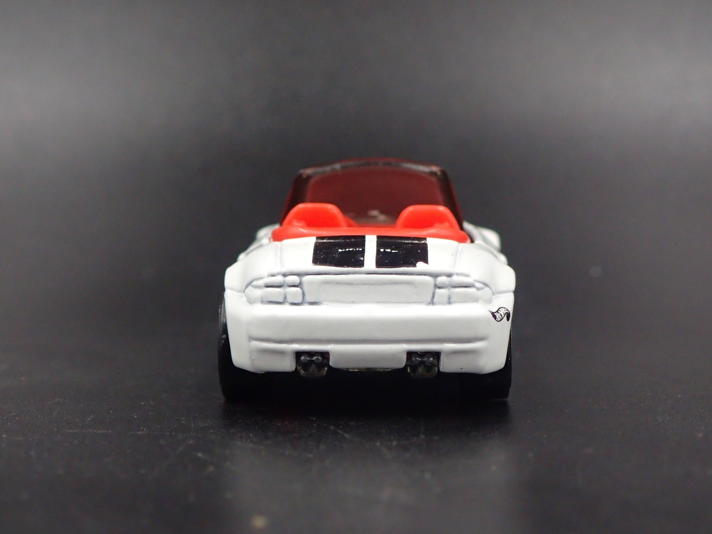 1996-2002 BMW Z3 ROADSTER CONVERTIBLE WHITE 1:64 SCALE DIORAMA DIECAST MODEL CAR