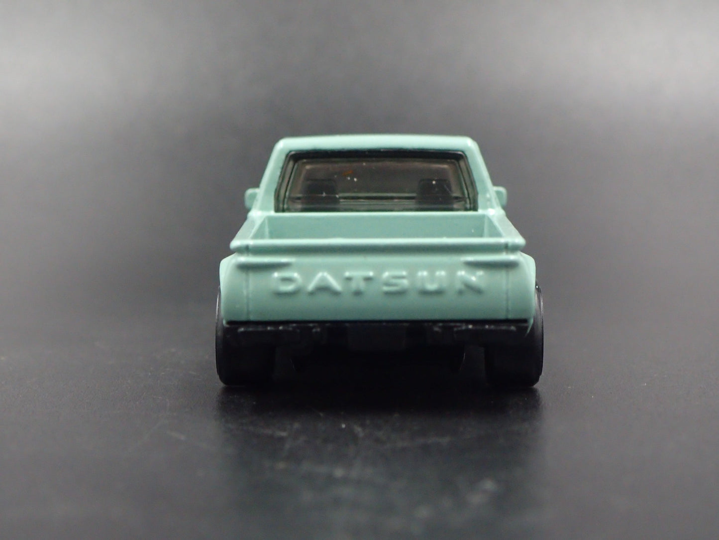 1973-1979 DATSUN 620 PICKUP TRUCK GREEN 1:64 SCALE DIORAMA DIECAST MODEL CAR