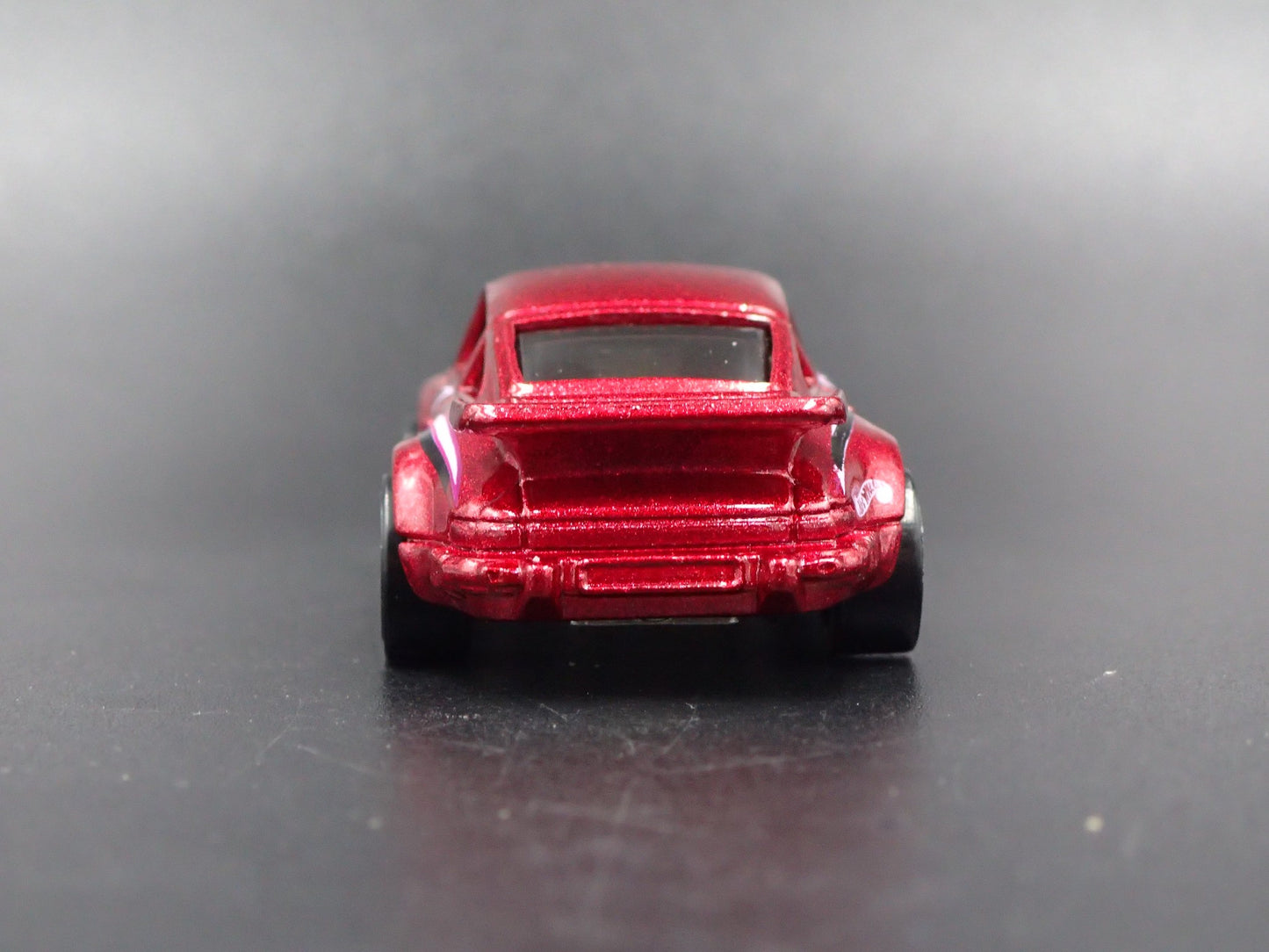 1978-1983 PORSCHE 930 TURBO SLANT NOSE 1:64 SCALE DIORAMA DIECAST MODEL CAR