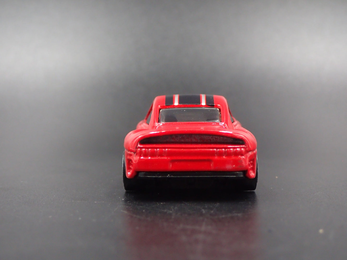 1986-1993 PORSCHE 959 RED 1:64 SCALE COLLECTIBLE DIORAMA DIECAST MODEL CAR