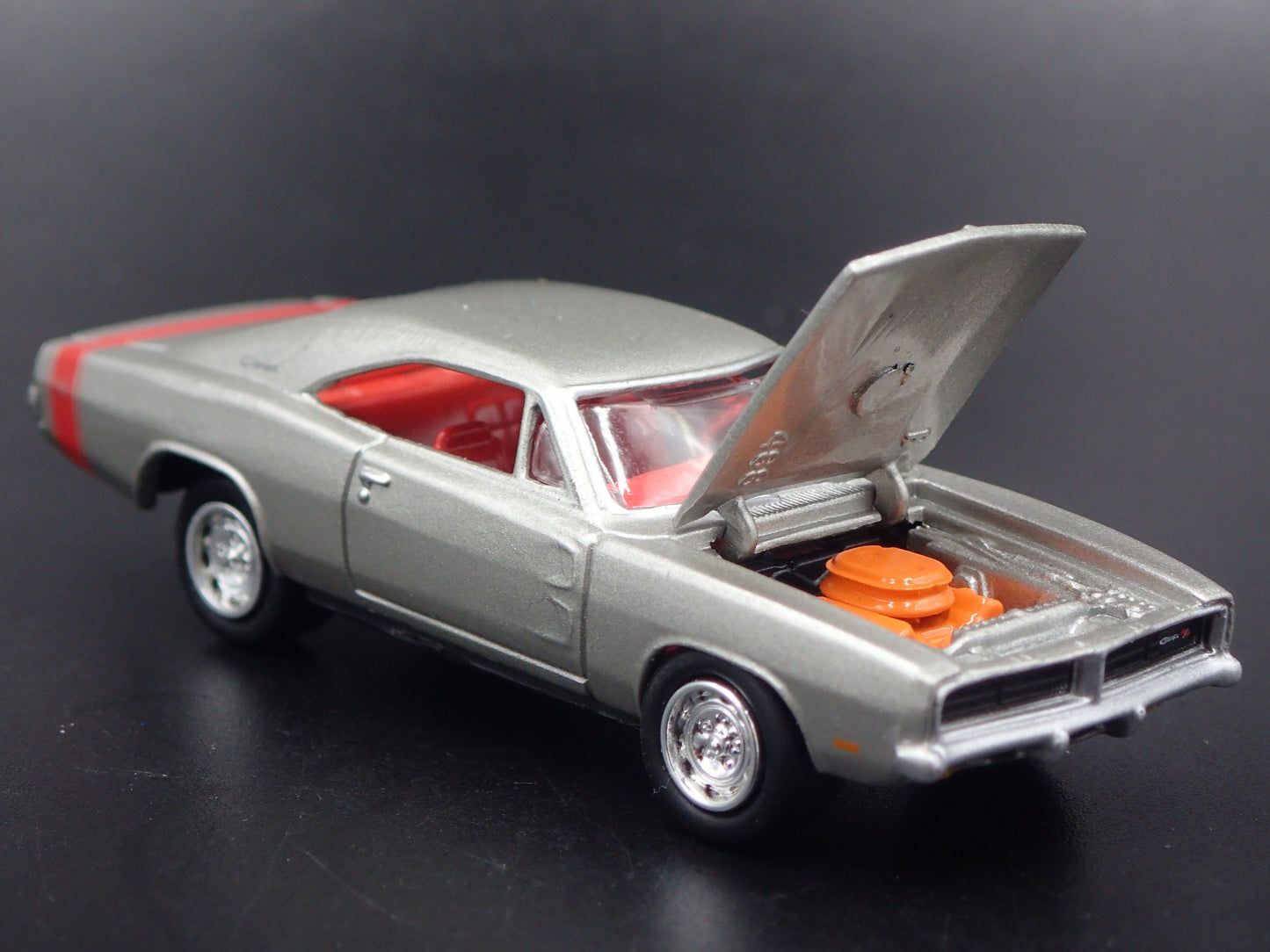 1969 69 DODGE CHARGER R/T 1:64 SCALE COLLECTIBLE DIORAMA DIECAST MODEL CAR