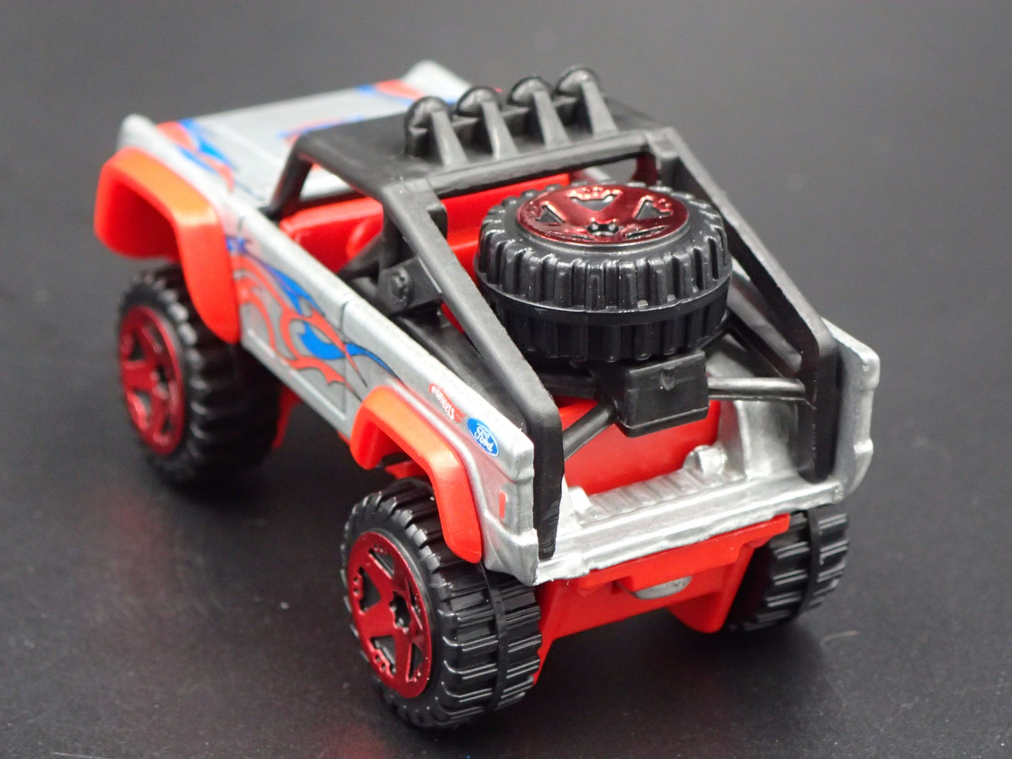 1966-1977 FORD BRONCO 4X4 OFF ROAD CUSTOM SILVER 1:64 SCALE DIECAST MODEL CAR