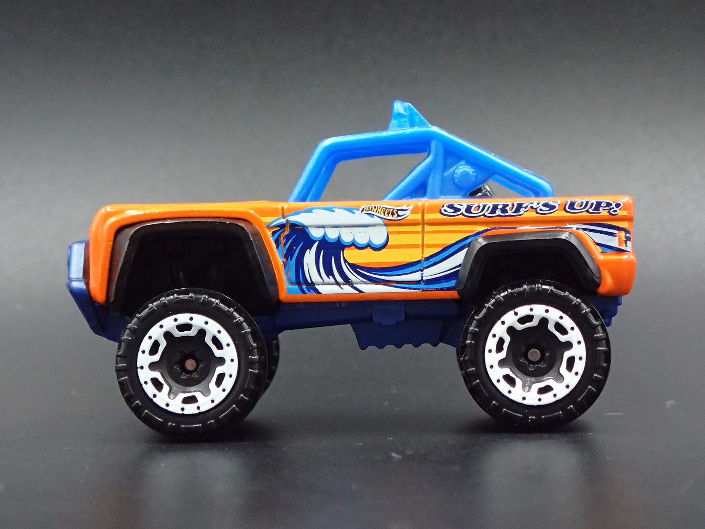 1966-1977 FORD BRONCO 4X4 OFF ROAD CUSTOM ORANGE 1:64 SCALE DIECAST MODEL CAR