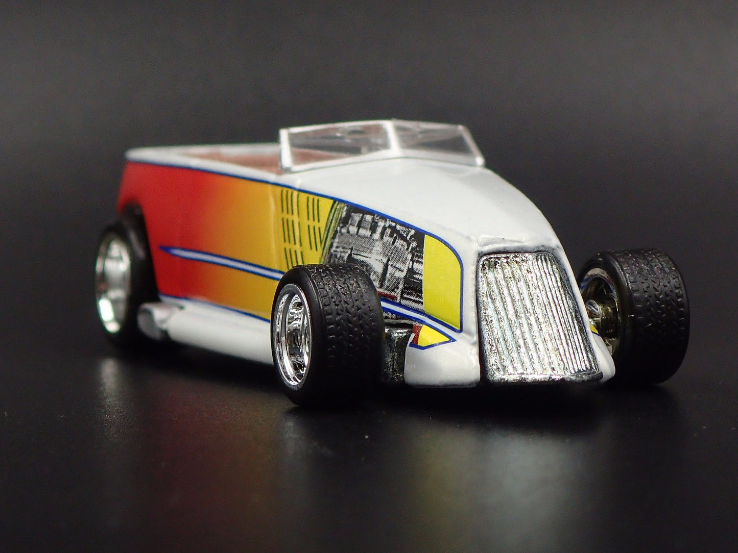 1937 37 FORD PHAETON CUSTOM HOT ROD WHITE 1:64 SCALE DIORAMA DIECAST MODEL CAR