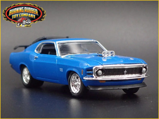 1970 70 FORD MUSTANG BOSS 429 FASTBACK BLUE 1:64 SCALE DIORAMA DIECAST MODEL CAR