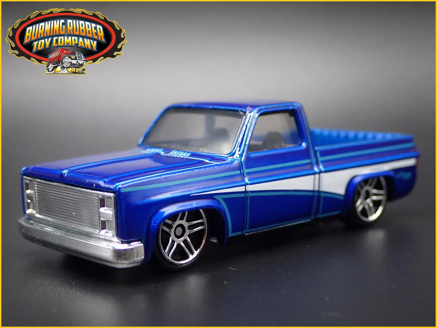 1983 83 CHEVY CHEVROLET SILVERADO SQUARE BODY TRUCK 1/64 SCALE DIECAST MODEL CAR