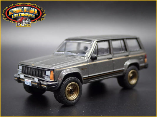 1984-2001 JEEP CHEROKEE LIMITED XJ 4 DOOR 1:64 SCALE DIORAMA DIECAST MODEL CAR