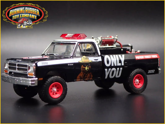 1987 87 DODGE RAM D250 PICKUP TRUCK SMOKEY BEAR 1/64 SCALE DIECAST MODEL CAR