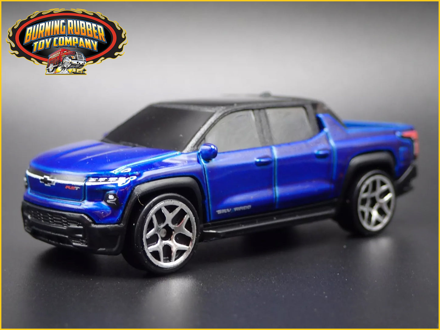 2024-2025 CHEVY CHEVROLET SILVERADO EV ELECTRIC TRUCK 1:64 DIECAST MODEL CAR