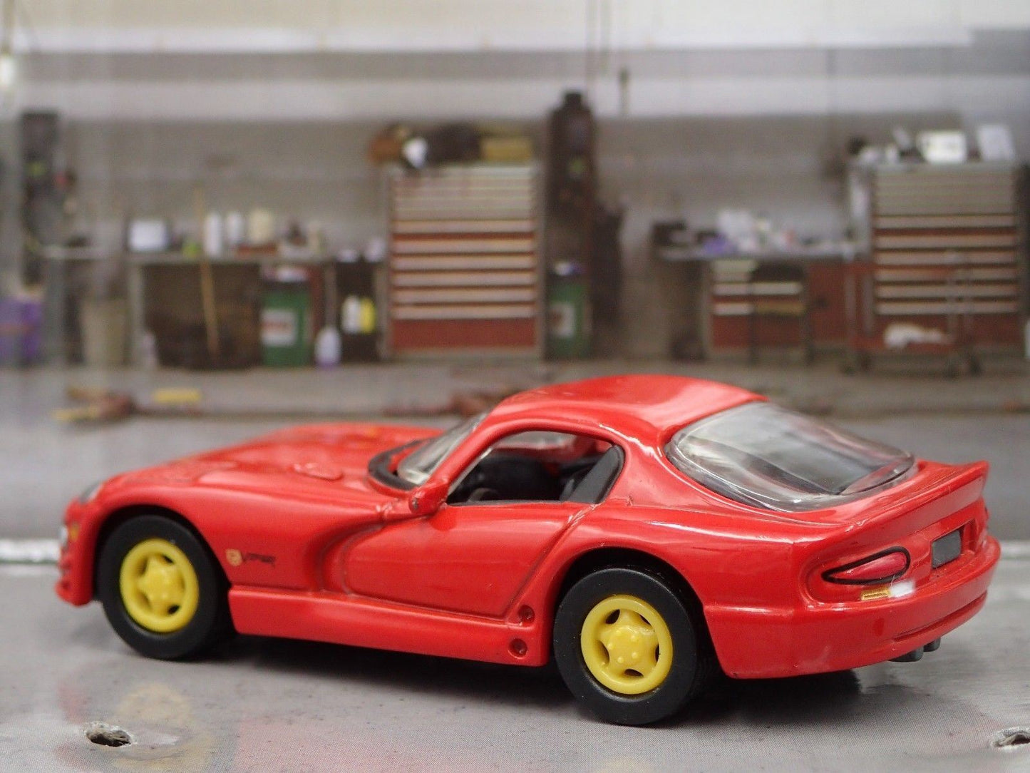 1996-2002 DODGE VIPER GTS RED 1:64 SCALE COLLECTIBLE DIORAMA DIECAST MODEL CAR