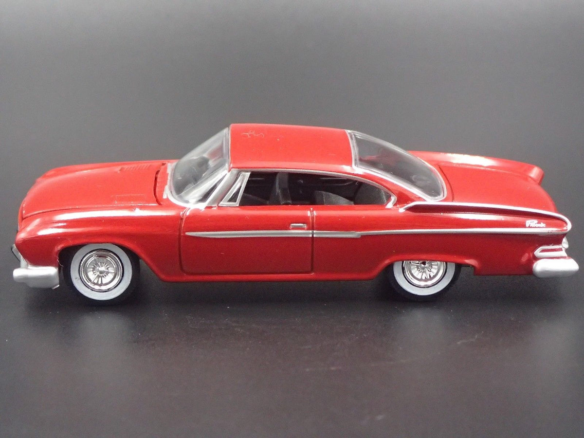 1961 DODGE DART PHOENIX RARE 1:64 SCALE COLLECTIBLE DIORAMA DIECAST MODEL CAR-Burning Rubber Toy Company