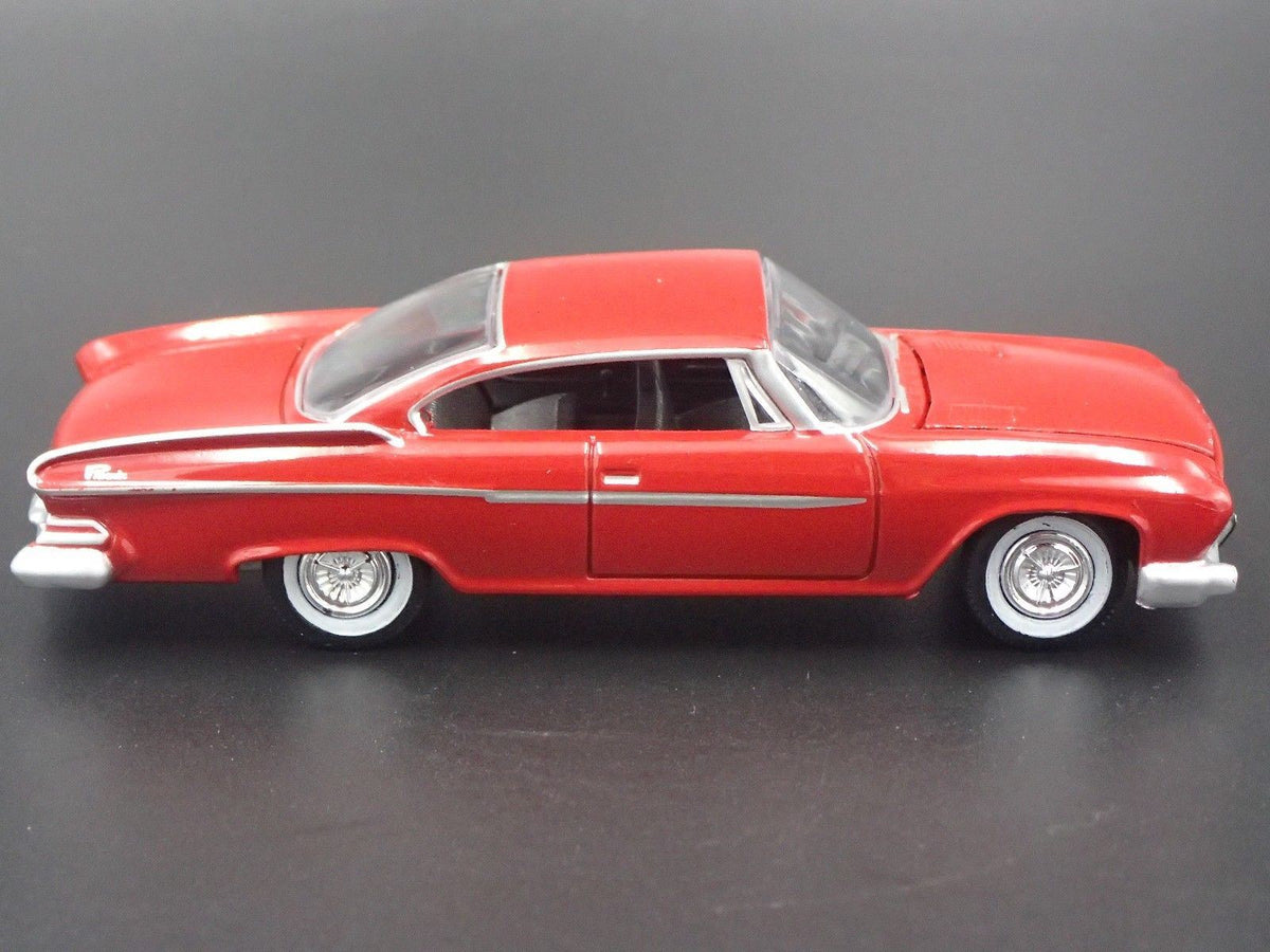 1961 DODGE DART PHOENIX RARE 1:64 SCALE COLLECTIBLE DIORAMA DIECAST MODEL CAR-Burning Rubber Toy Company