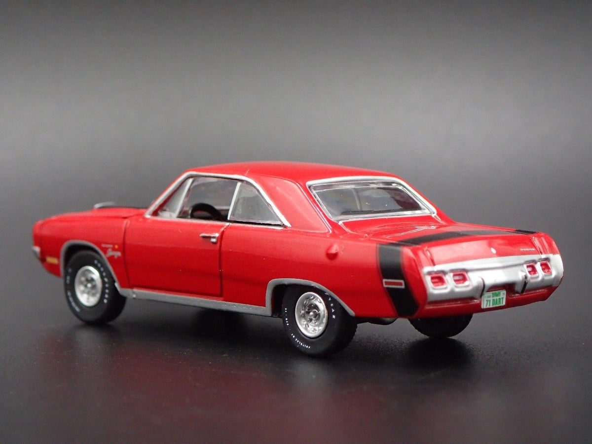 1971 71 DODGE DART SWINGER RARE 1:64 SCALE COLLECTIBLE DIORAMA DIECAST MODEL CAR-Burning Rubber Toy Company