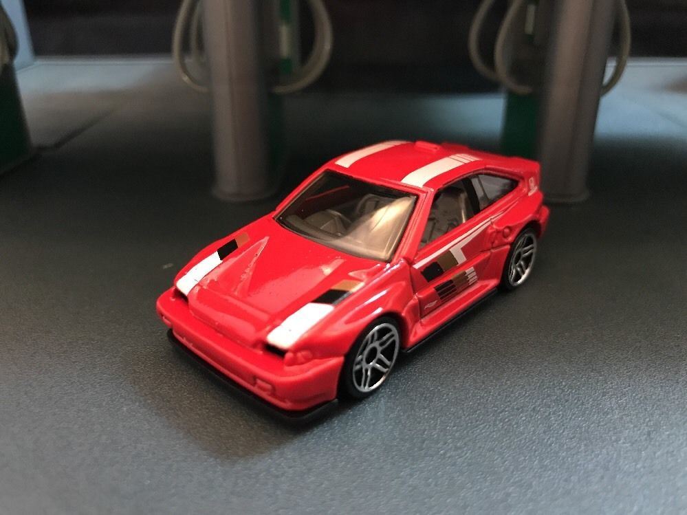 1984-1987 HONDA CRX RED 1:64 SCALE COLLECTIBLE DIORAMA DIECAST MODEL CAR