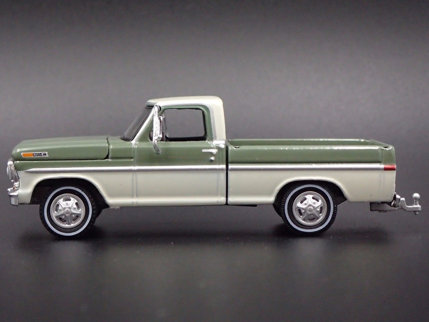 1970 70 FORD F100 SHORT BED PICK UP TRUCK W/ HITCH 1/64 SCALE DIECAST MODEL CAR
