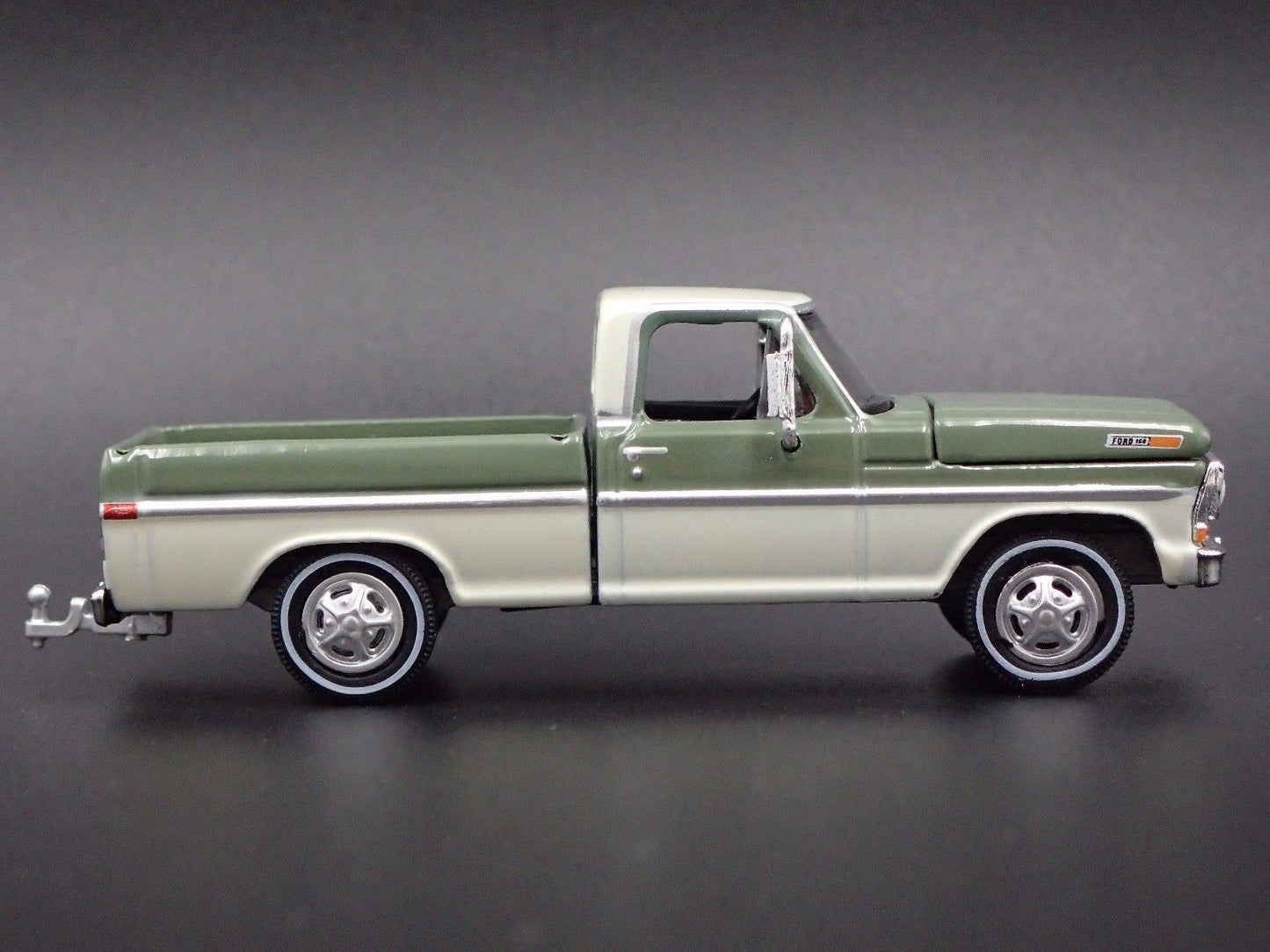 1970 70 FORD F100 SHORT BED PICK UP TRUCK W/ HITCH 1/64 SCALE DIECAST MODEL CAR