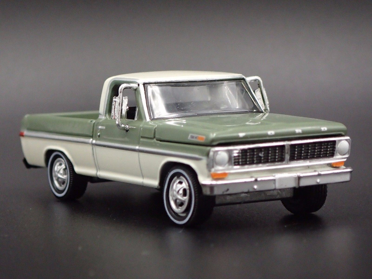 1970 70 FORD F100 SHORT BED PICK UP TRUCK W/ HITCH 1/64 SCALE DIECAST MODEL CAR