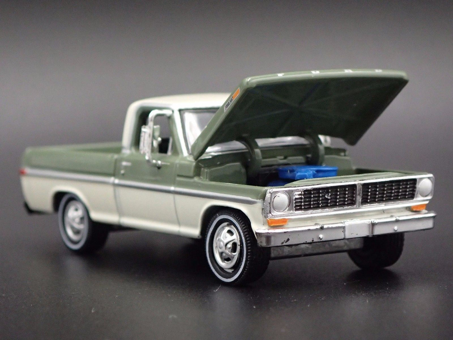1970 70 FORD F100 SHORT BED PICK UP TRUCK W/ HITCH 1/64 SCALE DIECAST MODEL CAR