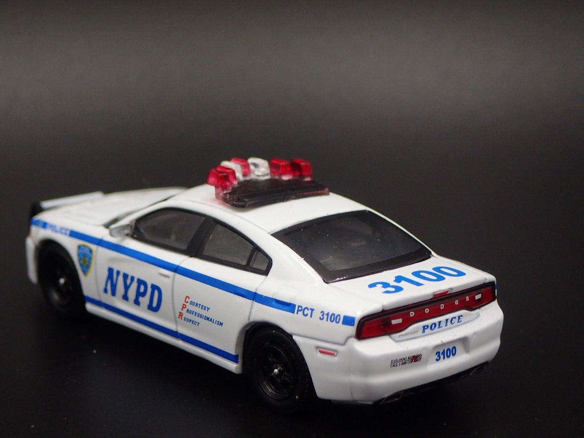 2012 12 DODGE CHARGER NYPD POLICE CAR RARE 1/64 SCALE DIORAMA DIECAST MODEL CAR-Burning Rubber Toy Company