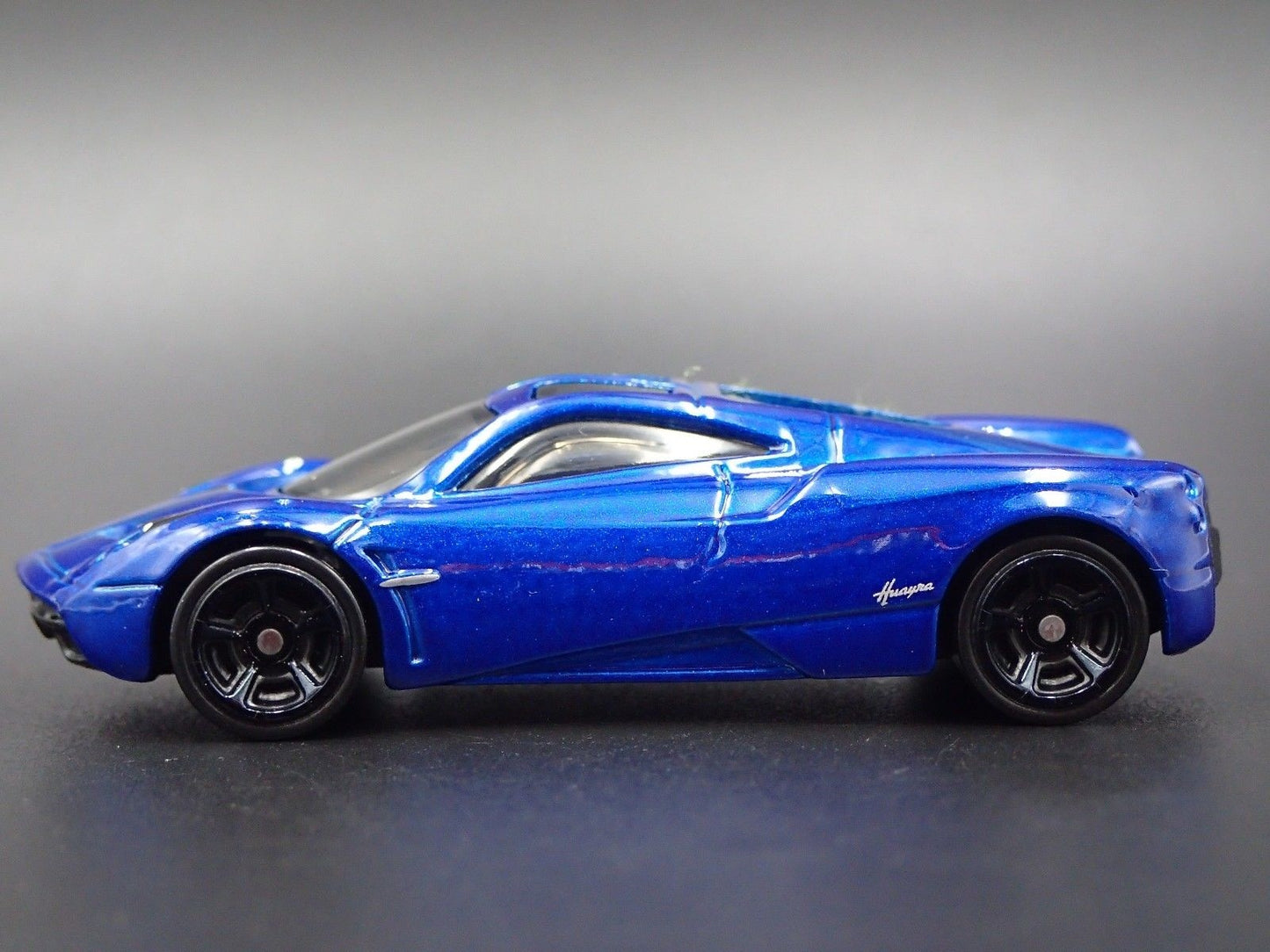 2011-2018 PAGANI HUAYRA SUPER CAR GRAN TURISMO BLUE 1/64 SCALE DIECAST MODEL CAR